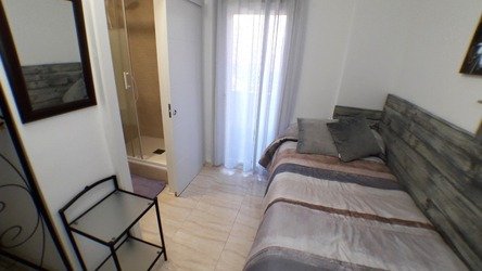 https://pensionlaestacion.com/jomres/uploadedimages/1/rooms/7/thumbnail/pe12-hab-4-07.jpg